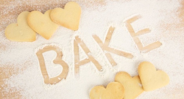 BAKE字樣以及麵粉和餅乾