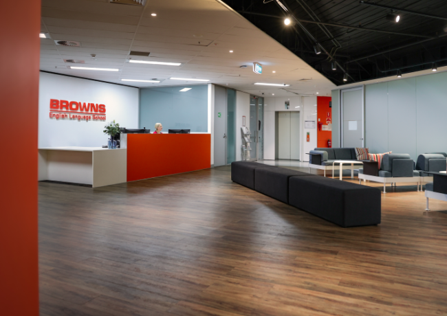 BROWNS English Language School