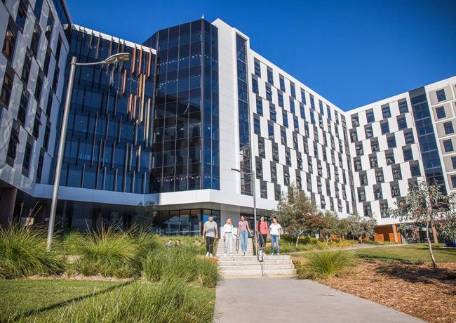 坎培拉大學 University of Canberra